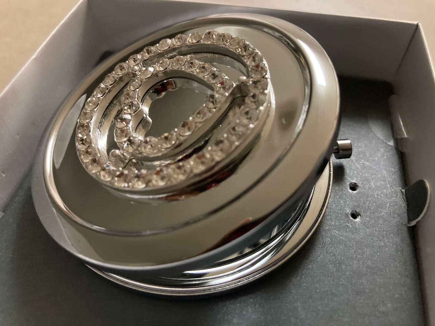 Compact Silvertone Cosmetic Makeup Travel Mirror | Mrs Design