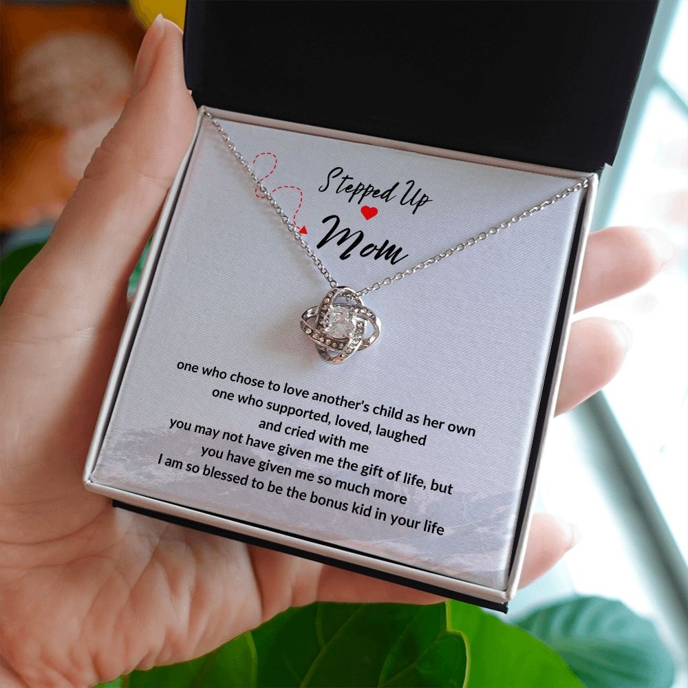 Stepped Up Mama | Love Knot Gift